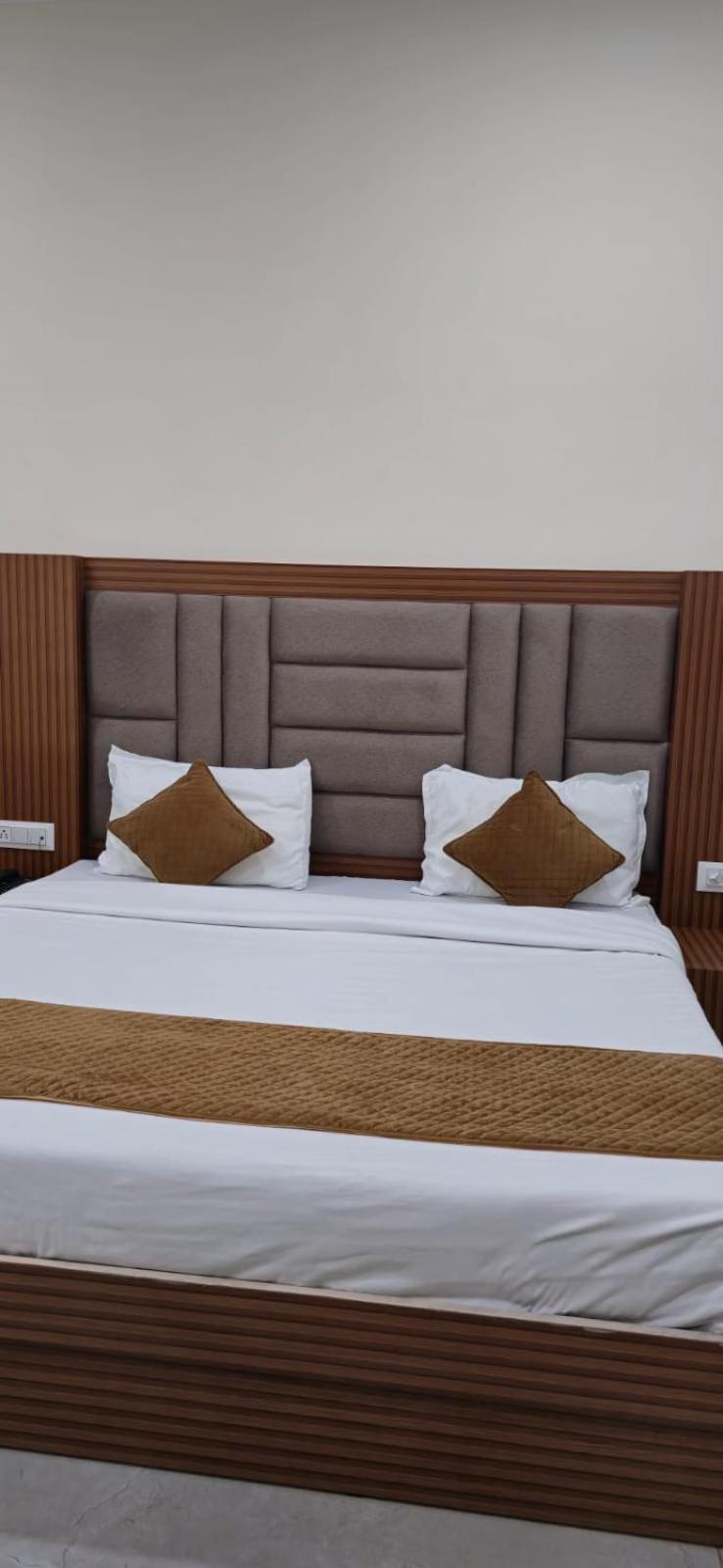 Satya Residency Hotel Katra  Luaran gambar