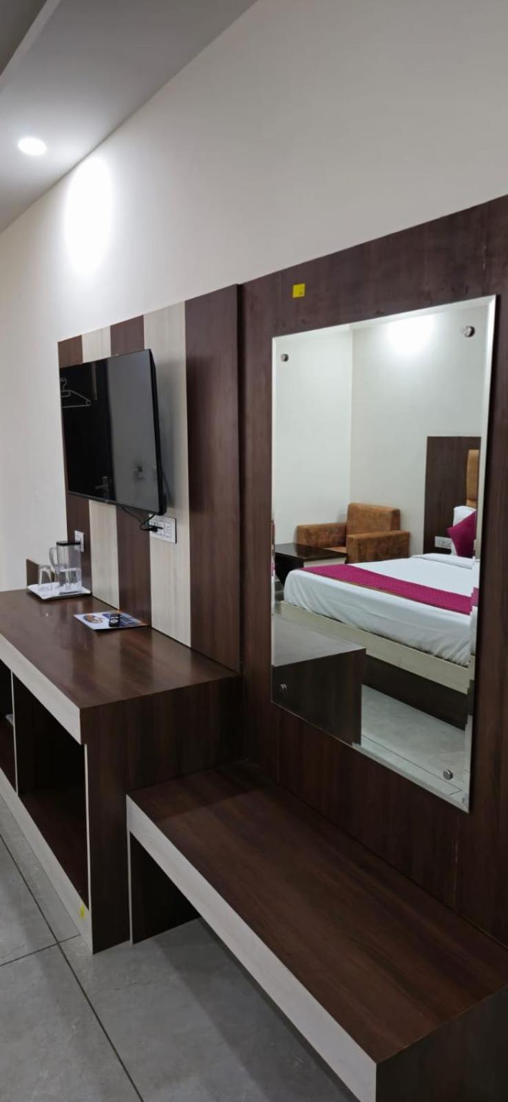 Satya Residency Hotel Katra  Luaran gambar