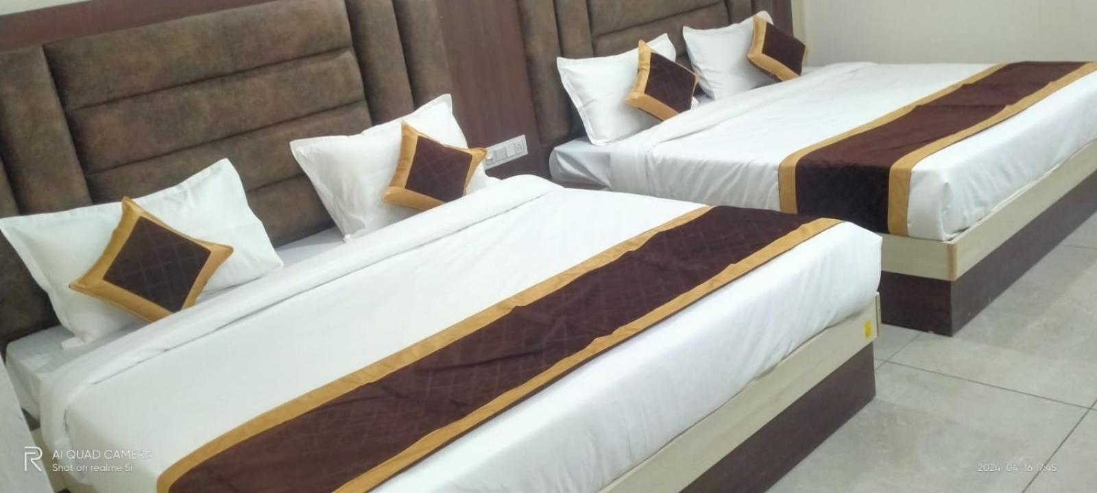 Satya Residency Hotel Katra  Luaran gambar