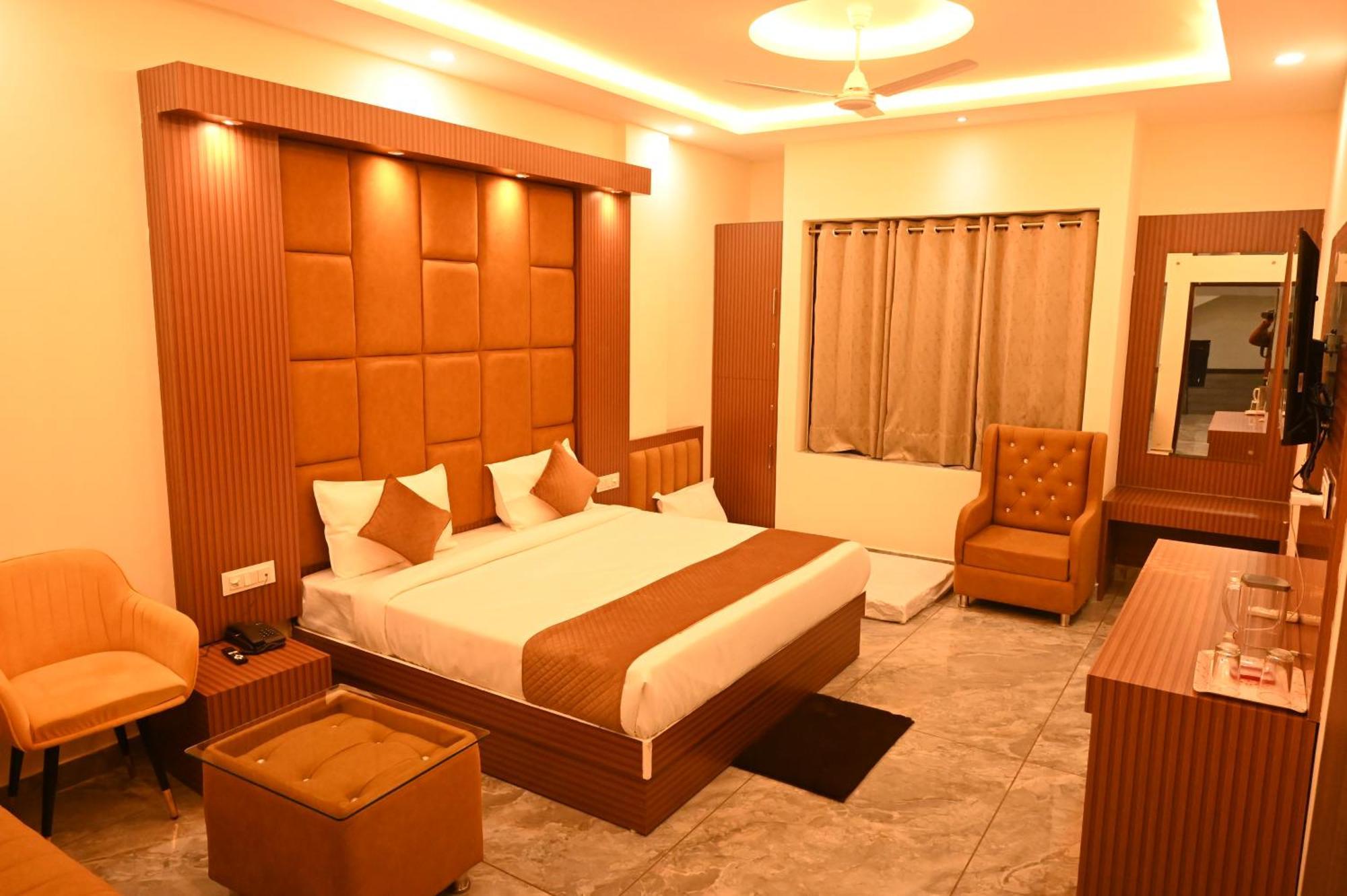 Satya Residency Hotel Katra  Luaran gambar
