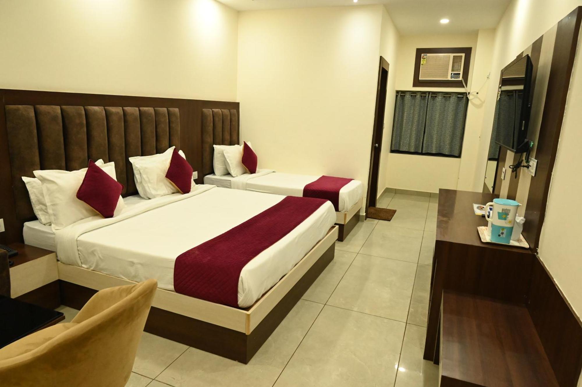 Satya Residency Hotel Katra  Luaran gambar