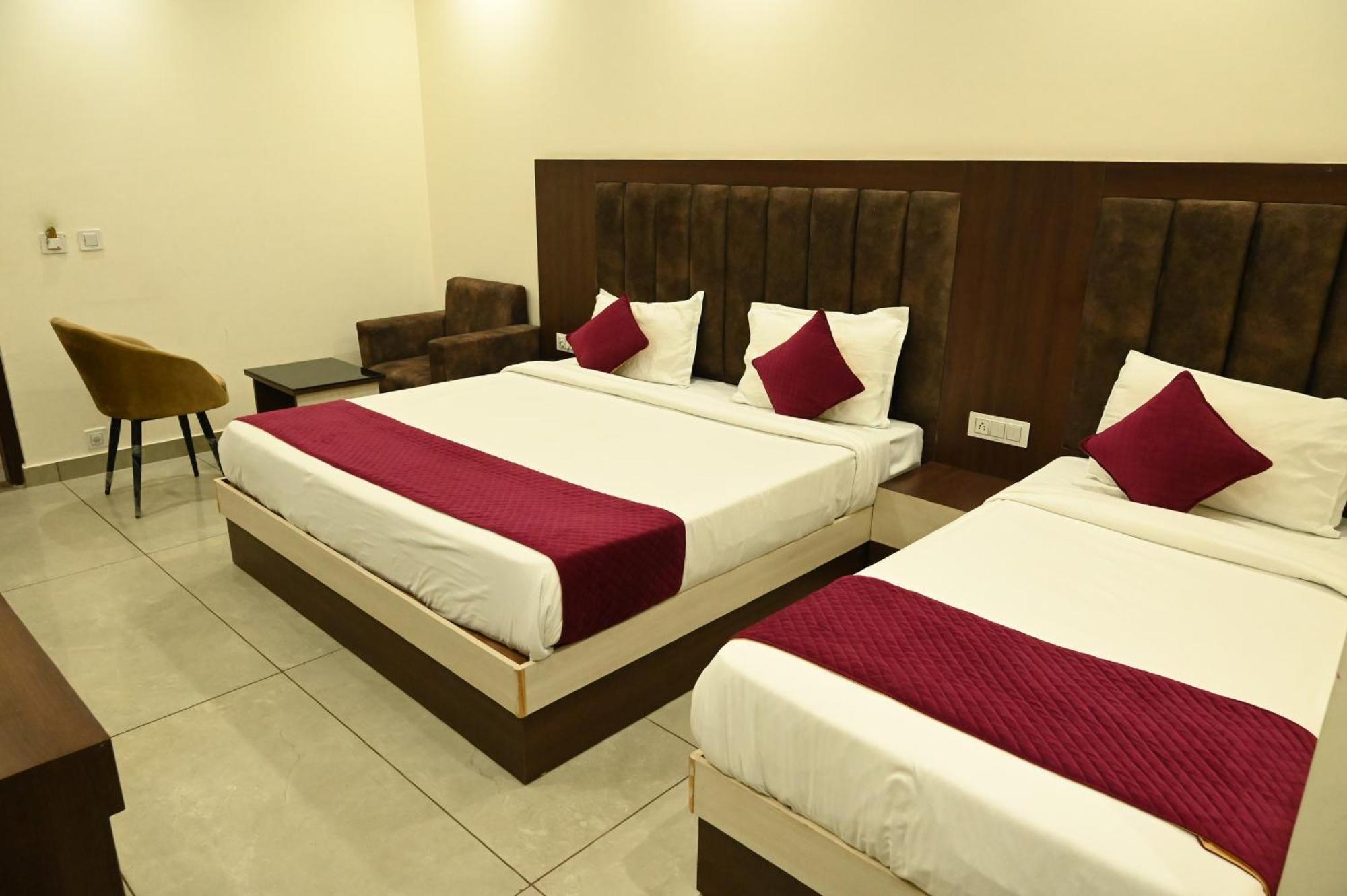 Satya Residency Hotel Katra  Luaran gambar